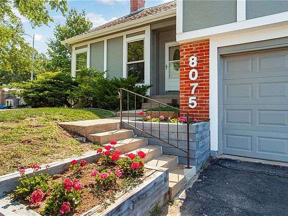 4th image of 8075 Colony Ln