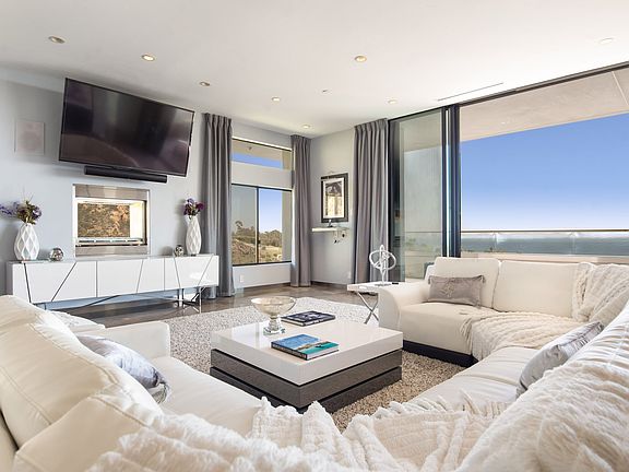 3rd image of 6261 Tantalus Dr