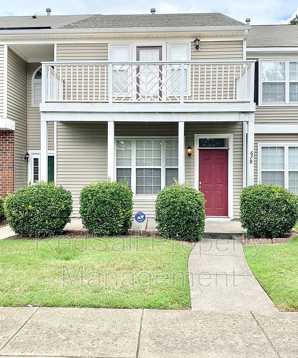 1st image of 678 Windbrook Cir