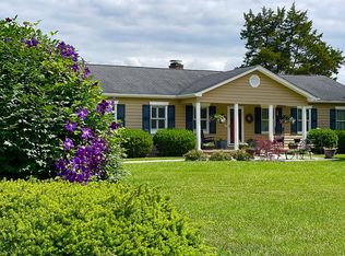 21188 Starboard Ln, Abingdon, VA 24211