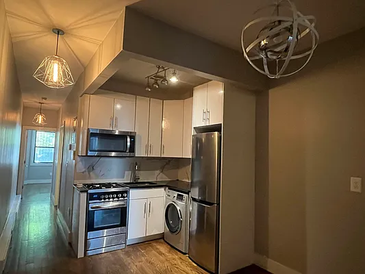 Rented by Premier One Realty LLC | media 6