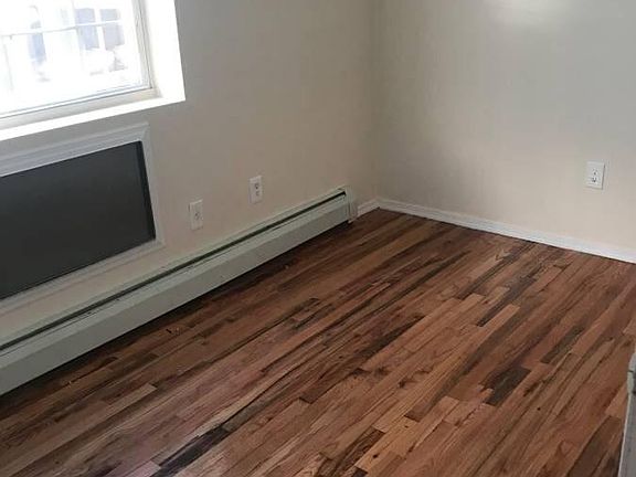 4th image of 3986 Bronxwood Ave