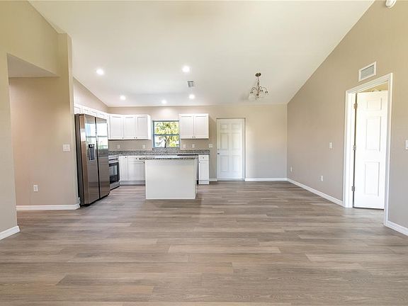 2nd image of 11506 SW LEMON AVENUE
