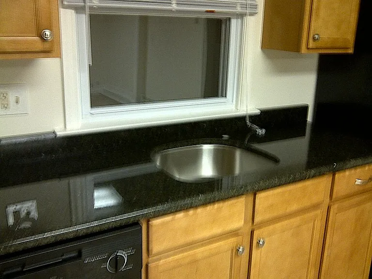 409 W Lincoln Ave — Photo 5