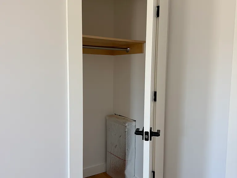 454 Newfield Ave #1 — Photo 11
