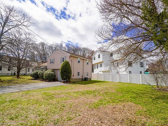4th image of 53 Yale Rd