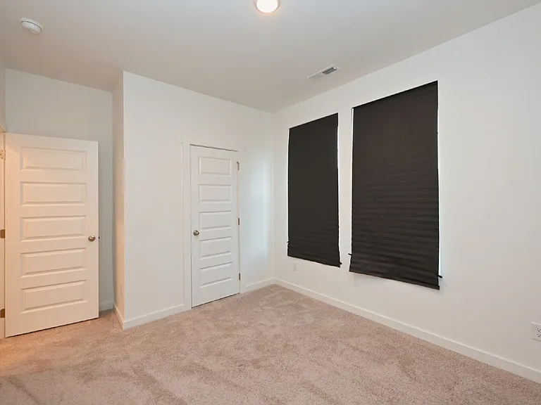 7187 Sutton Dr — Photo 28