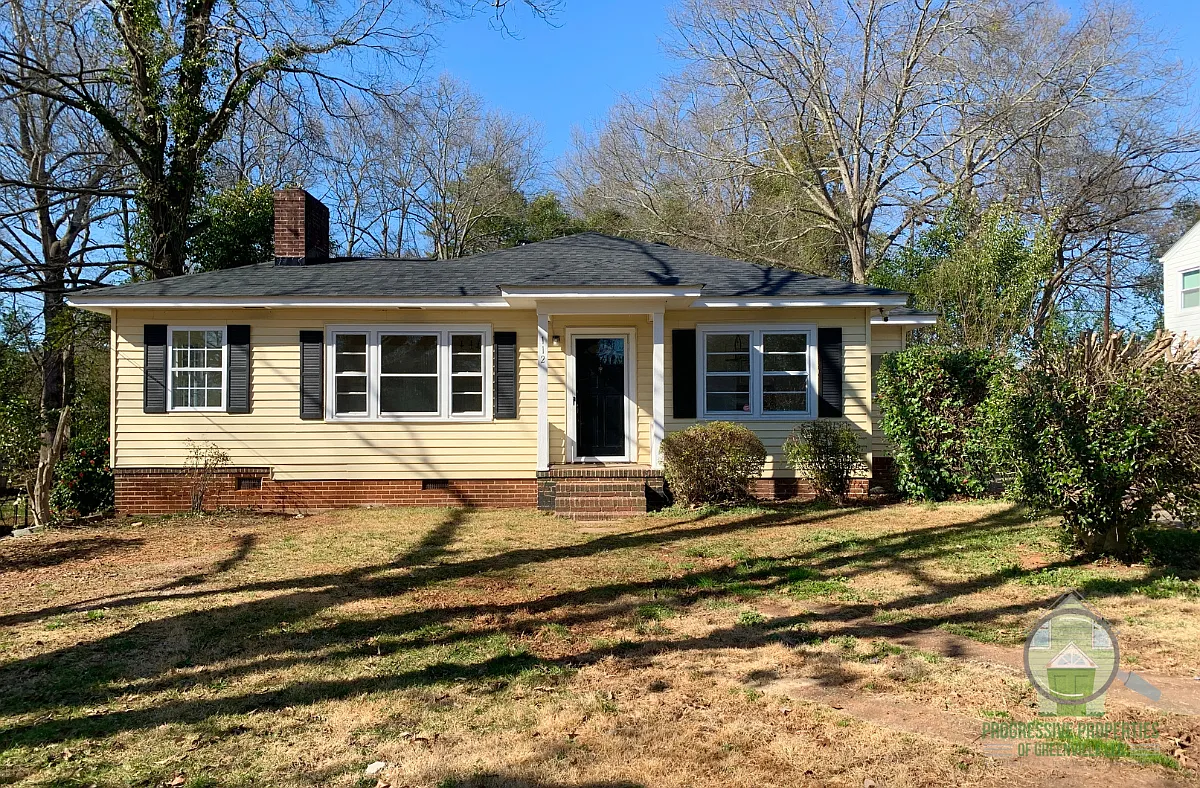 112 James Drive - 1 — Photo 1