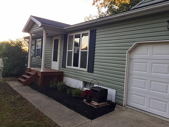 3rd image of 22 Farhills Dr