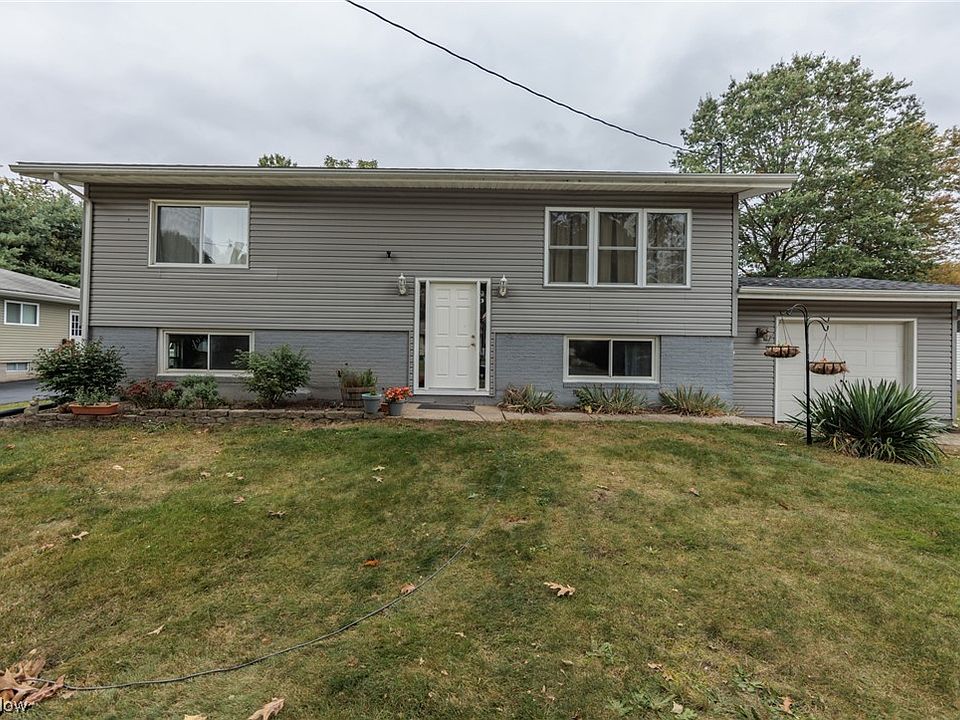 1st image of 867 Woodsfield Dr