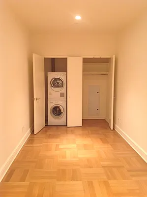 Rented by Windsor Property Management | media 4