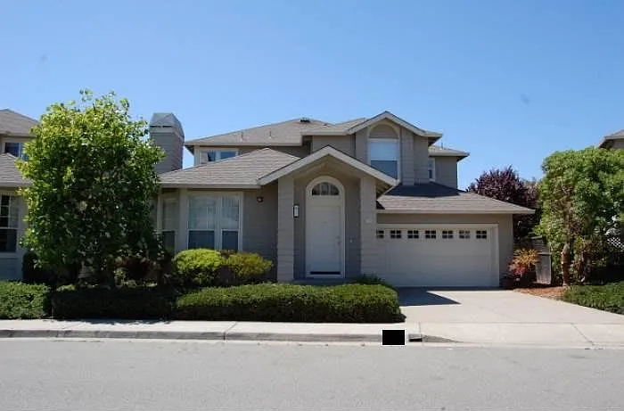 112 Baypoint Dr — Photo 1