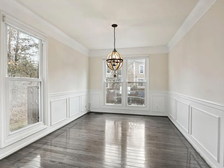 43840 Laburnum Sq — Photo 4
