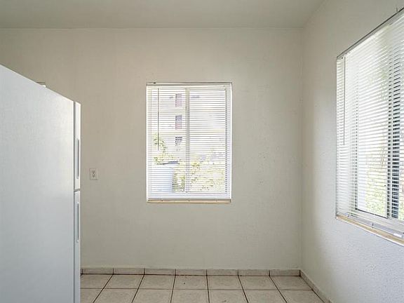 5th image of 965 Biarritz Dr Unit 8-965-08