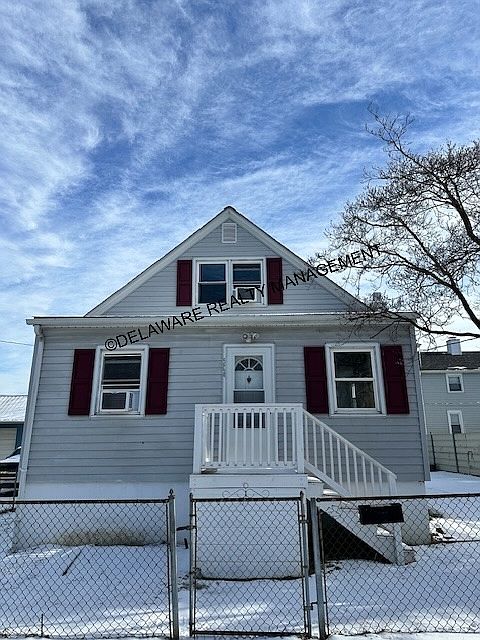 1st image of 504 Eureka St
