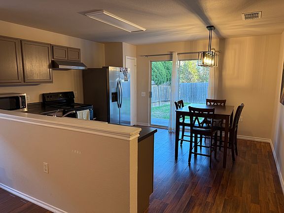 5th image of 1605 Coriander Dr
