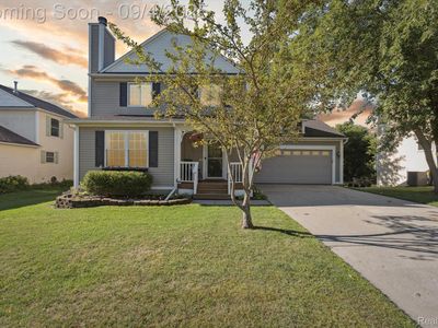 918 E Caroline St, Fenton, MI, 48430