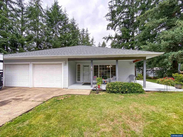 15925 Oak Ridge Ln NE, Silverton, OR 97381