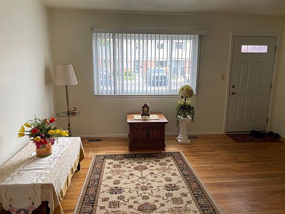 4th image of 3030 Wolverine Dr