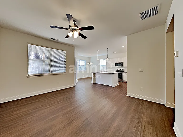 2447 Napa Valley Dr — Photo 6