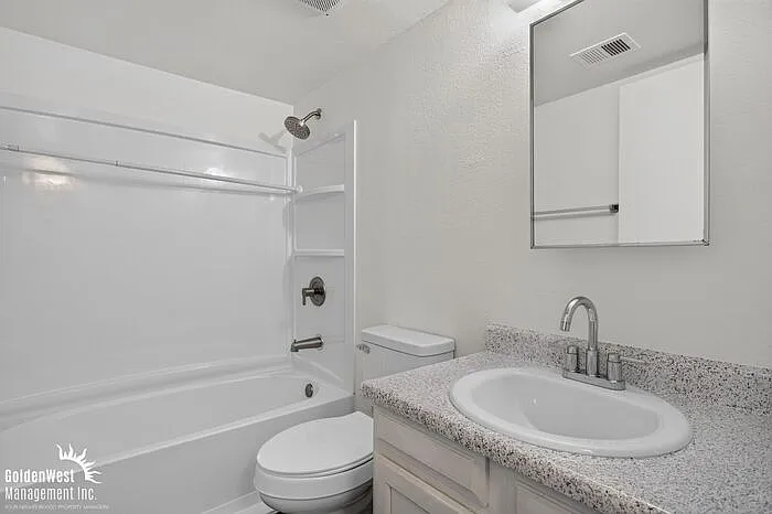 2209 W Belmont Ave #5 — Photo 17