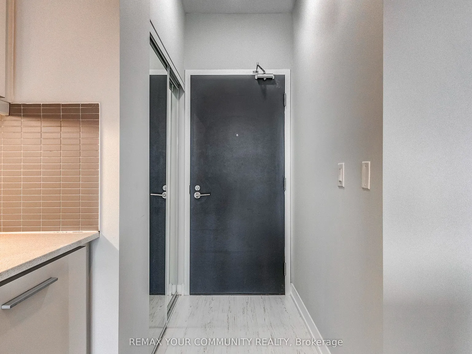 1 bed, $2,300 — Photo 4