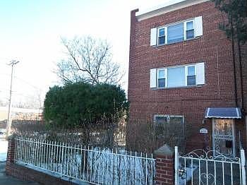 1st image of 1678 Givan Ave