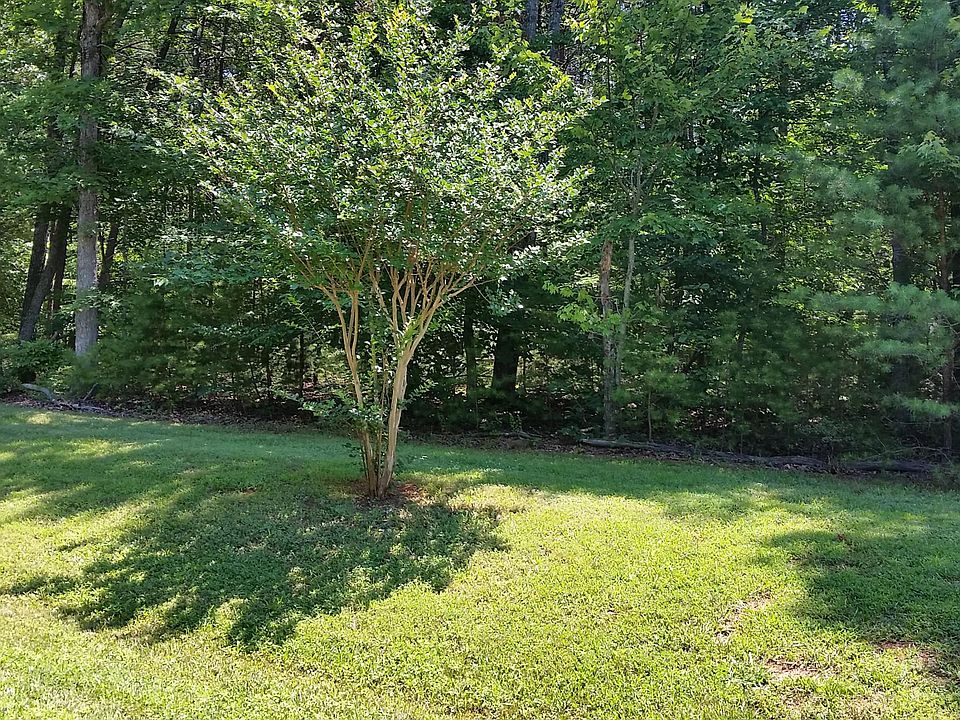 1st image of 17 Baywood Dr