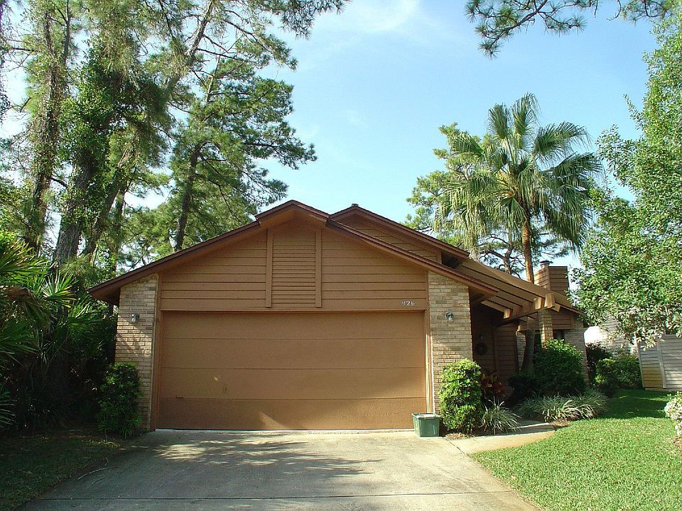 926 Forest Glen Dr.