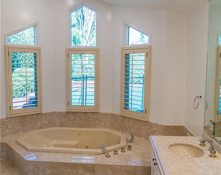 5054 Encino Ave — Photo 36