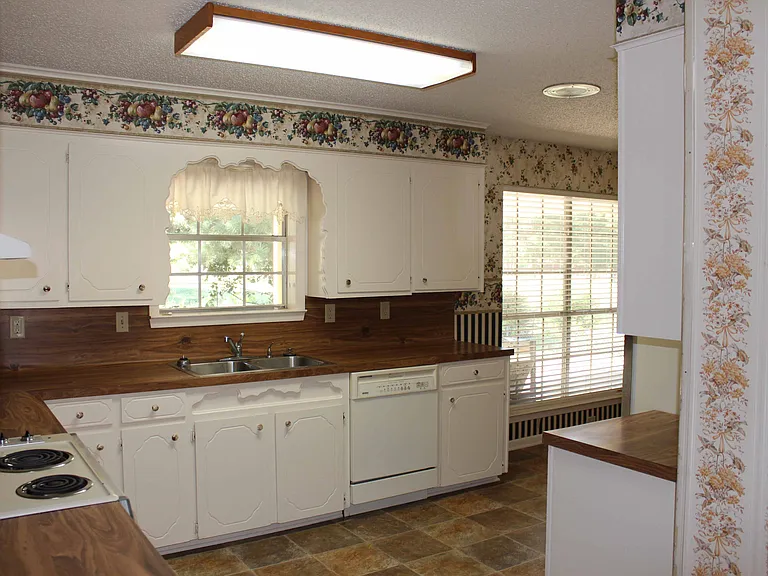2803 Aspen St — Photo 3