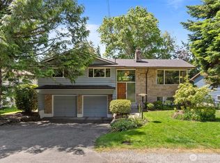 10051 45th Ave NE, Seattle, WA 98125