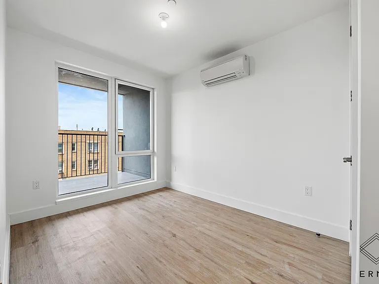 840 New York Ave #4R — Photo 7