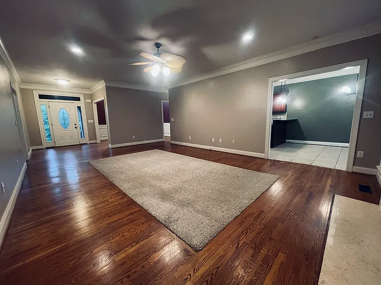 500 Crestview Ln — Photo 11