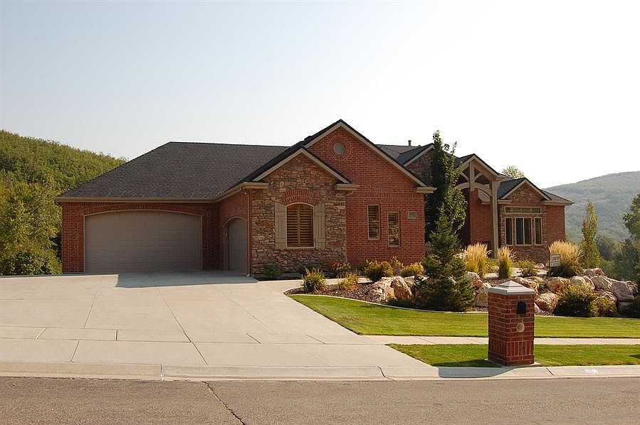 2nd image of 6762 N Weber Dr