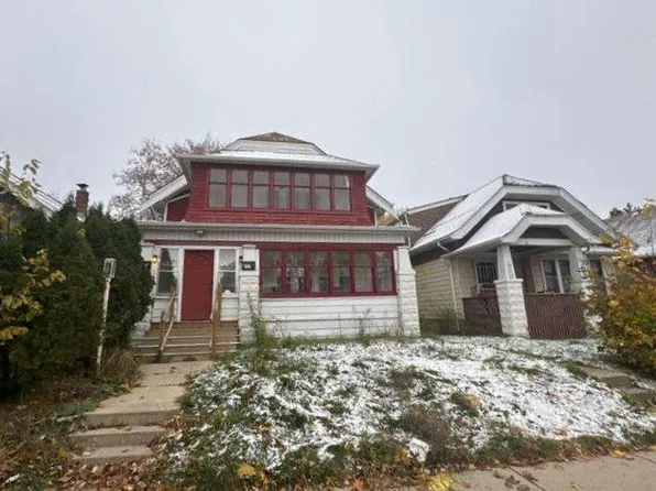 3824 N 13th St, Milwaukee, WI 53206