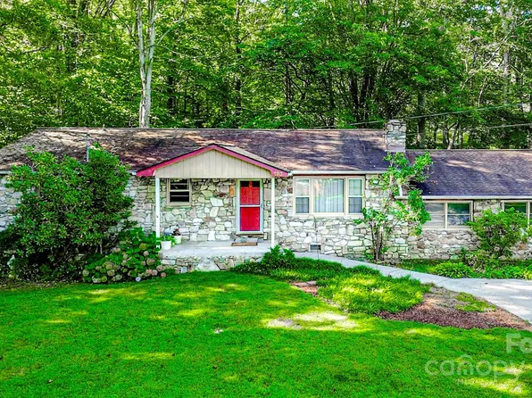 193 Domeno Dr, Swannanoa, NC 28778