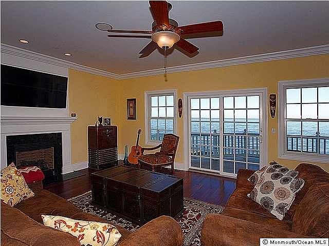 2nd image of 817 Front Street #203