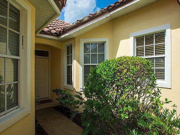 3rd image of 1703 Victoria Cir #1703