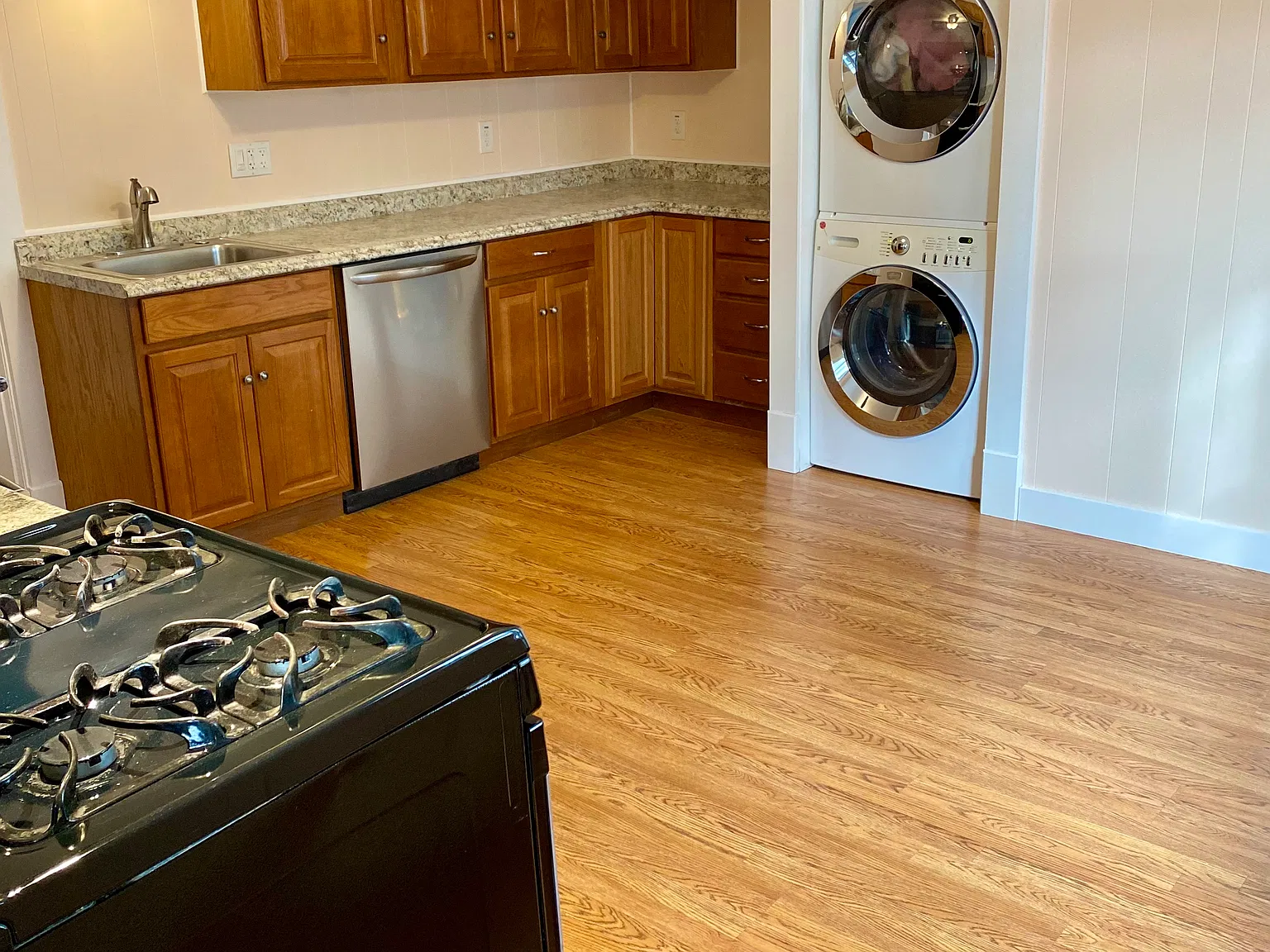2 bed, 1200 sqft, $1,850 — Photo 2