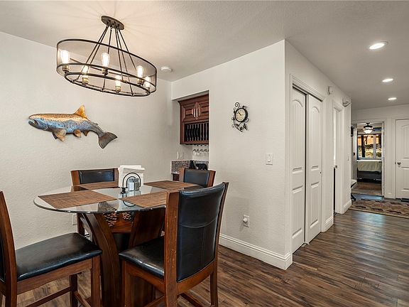 5th image of 939 Incline Way Unit 200