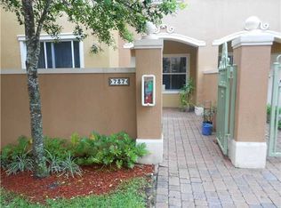 737 SW 107th Ave #2208, Hollywood, FL 33025