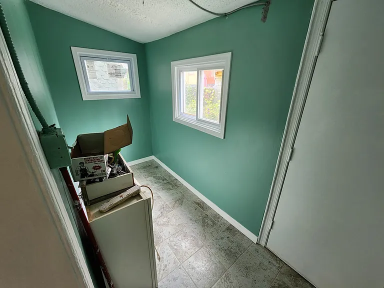 3926 N Franklin St — Photo 12