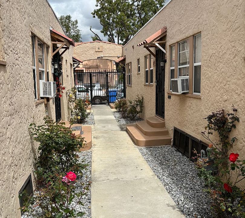 1st image of 812 W 52nd St #814-1/2
