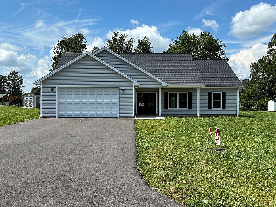 1st image of 133 Lakeside Pl