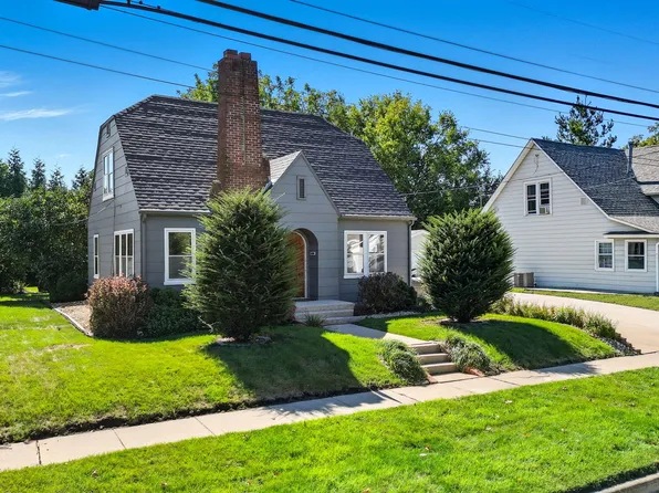 728 E Ave, Nevada, IA 50201