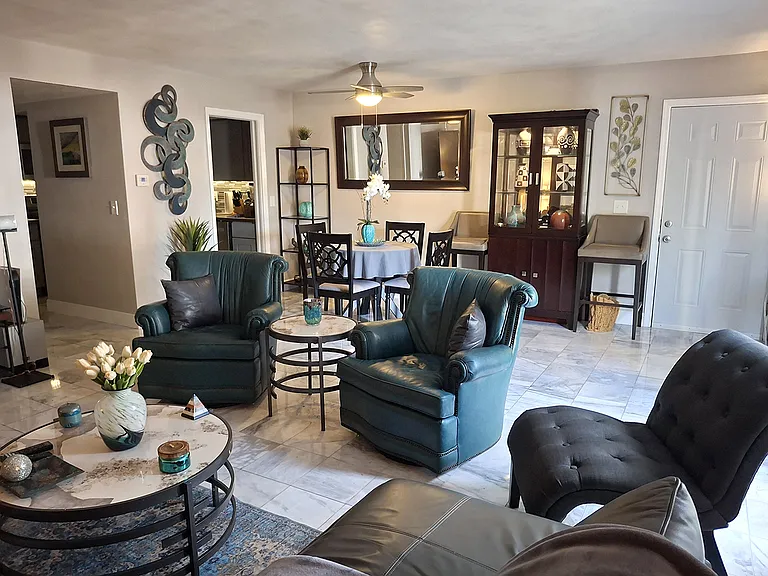 1257 Drew St #1 — Photo 4