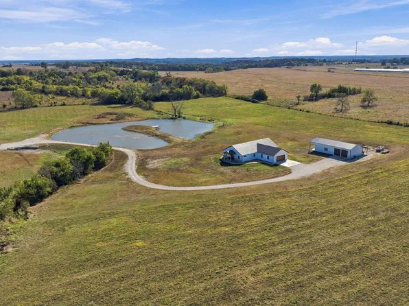 4837 S 109th Road, Bolivar, MO 65613