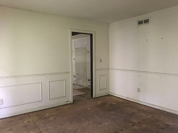 2nd image of 19901 S Riverhill Dr