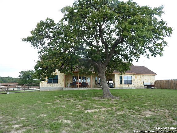 4th image of 1161 Country View Dr